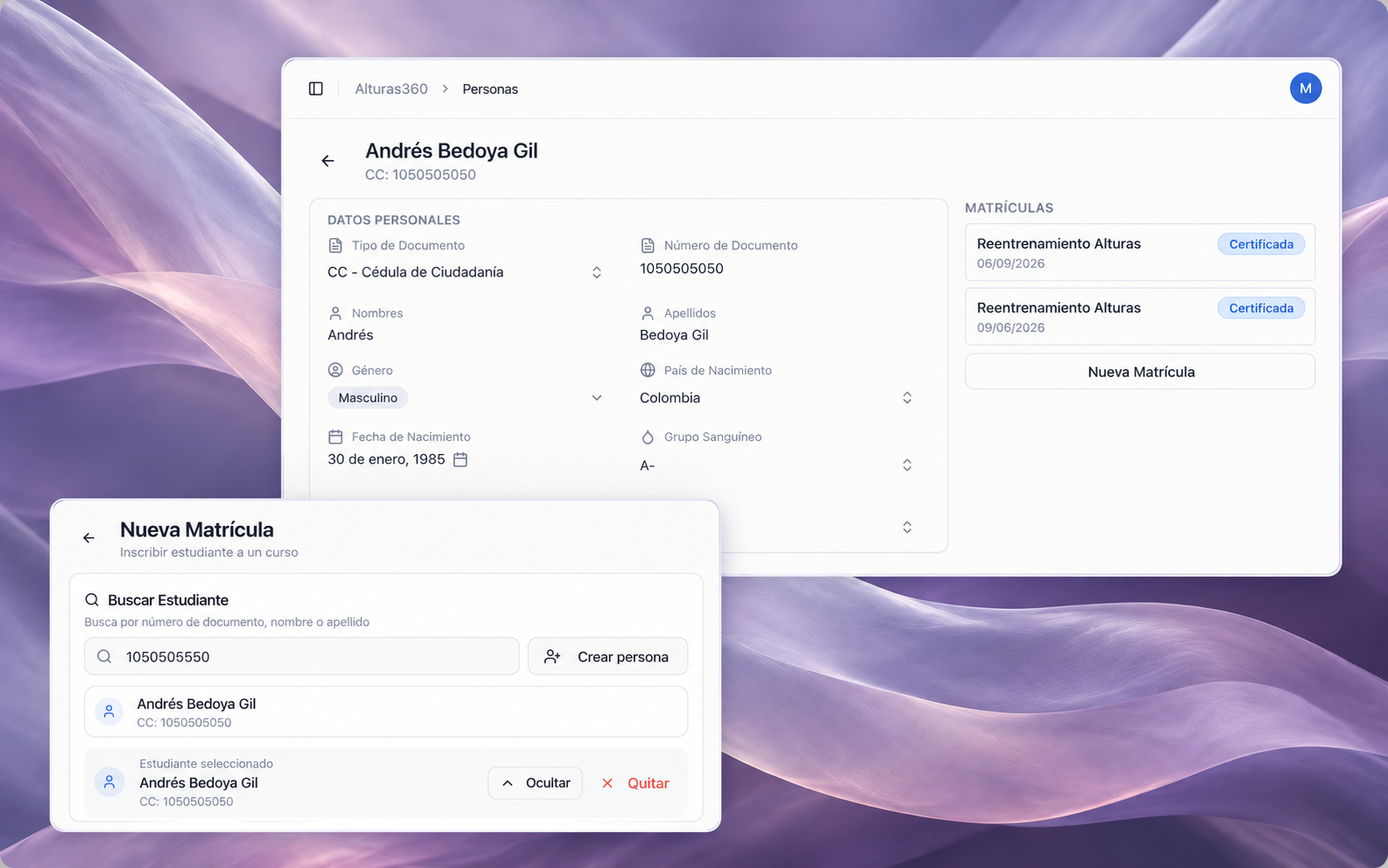 Perfil de una persona con sus datos y matrículas anteriores, junto al formulario para crear una nueva matrícula.