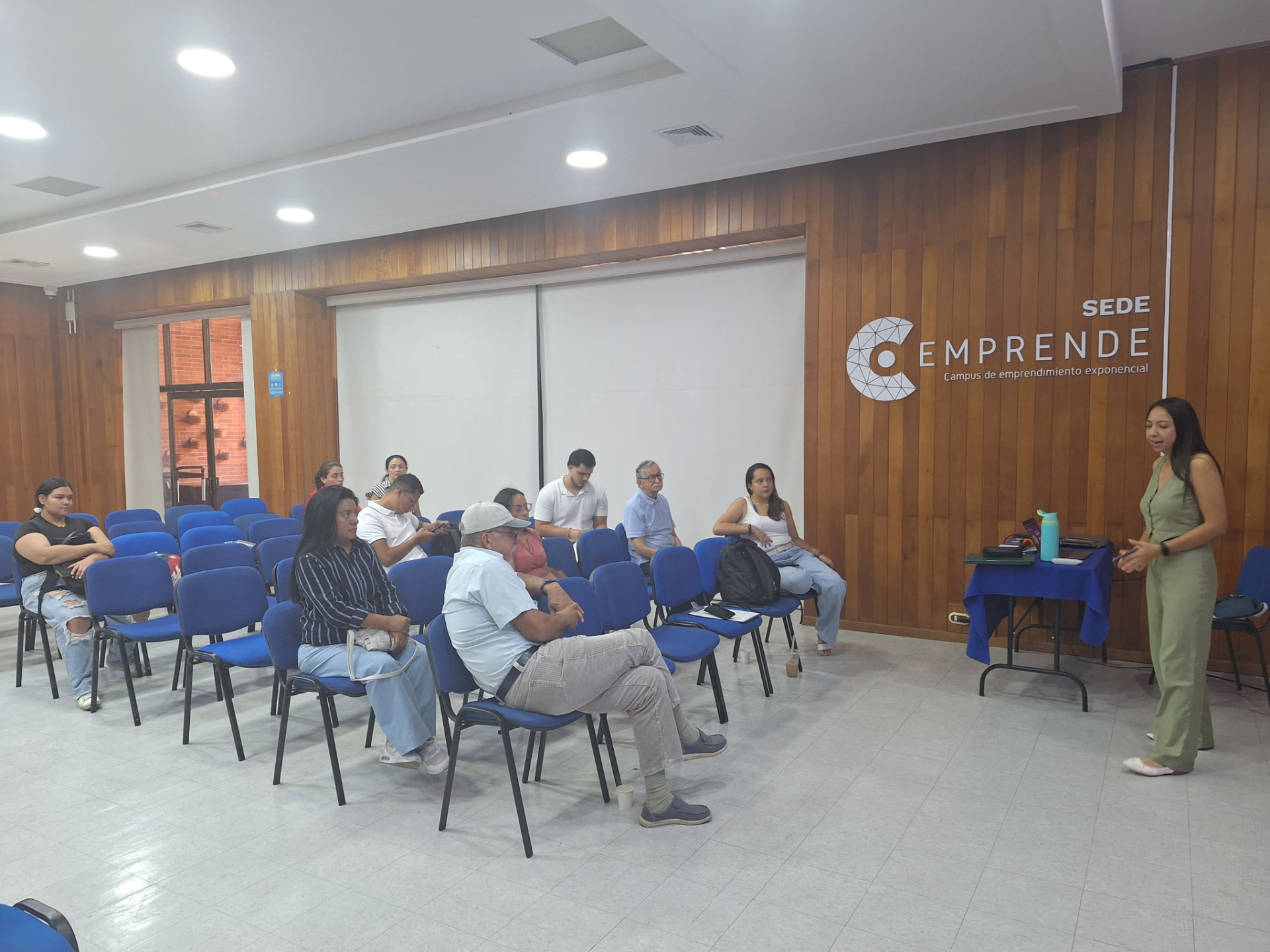 Taller presencial en la sede Emprende, campus de emprendimiento