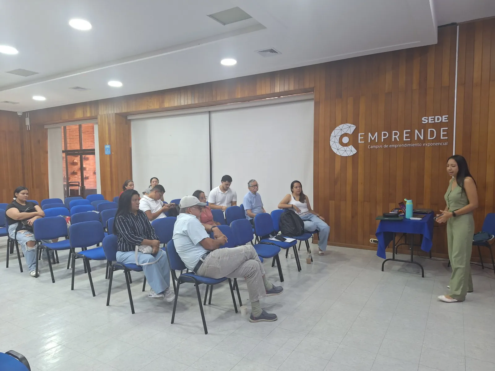 Taller presencial en la sede Emprende, campus de emprendimiento